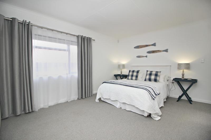 5 Bedroom Property for Sale in Fraaiuitsig Western Cape